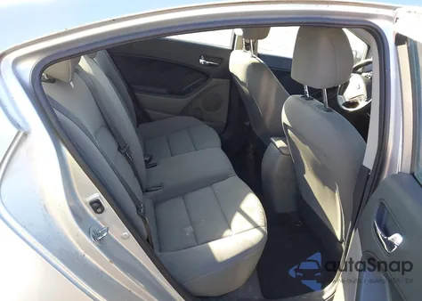 2015 Kia Forte Lx z USA, uszkodzony, nr VIN KNAFK4A68F5292407